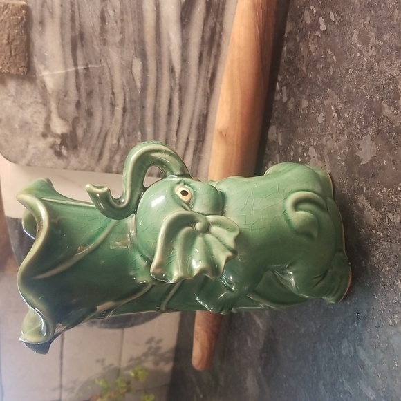 Vintage Elephant Crackle Ceramic Green Art Pottery Vase/Planter - Picture 7 of 9